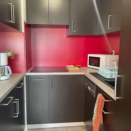 Apartment 057 Beverley Hills F113